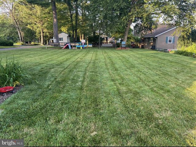 11 BRYN MAWR AVE, Pottsville, PA 17901