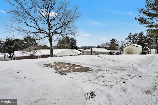 11 BRYN MAWR AVE, Pottsville, PA 17901