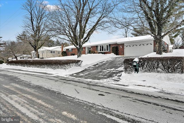 11 BRYN MAWR AVE, Pottsville, PA 17901