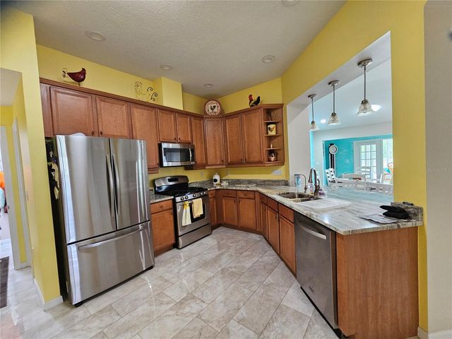 2038 GRANTHAM GREENS DRIVE 2038, Sun City Center, FL 33573