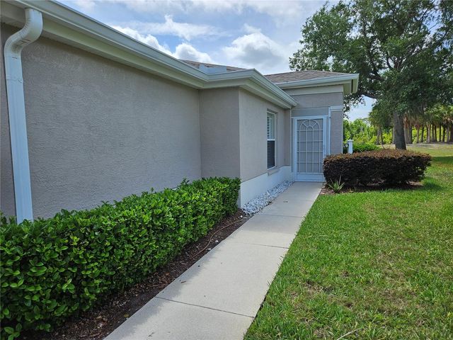 2038 GRANTHAM GREENS DRIVE 2038, Sun City Center, FL 33573