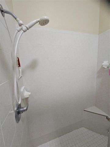 2038 GRANTHAM GREENS DRIVE 2038, Sun City Center, FL 33573