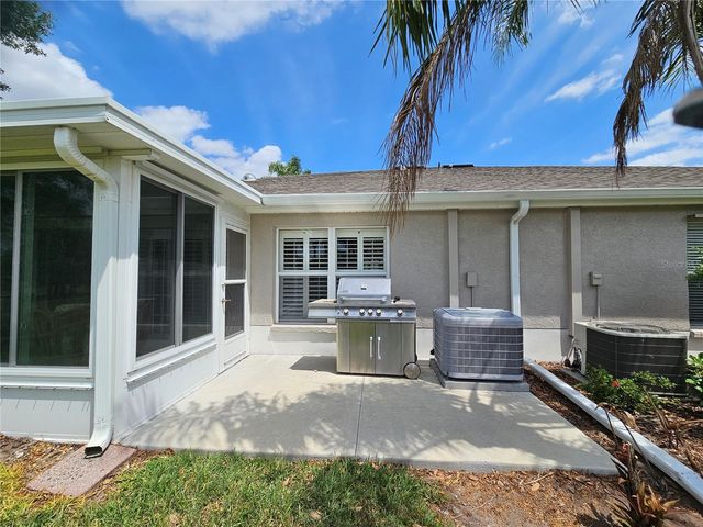 2038 GRANTHAM GREENS DRIVE 2038, Sun City Center, FL 33573