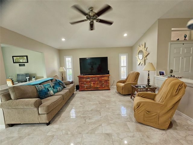 2038 GRANTHAM GREENS DRIVE 2038, Sun City Center, FL 33573