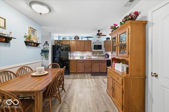 6429 Emerald Springs Drive, Indianapolis, IN 46221