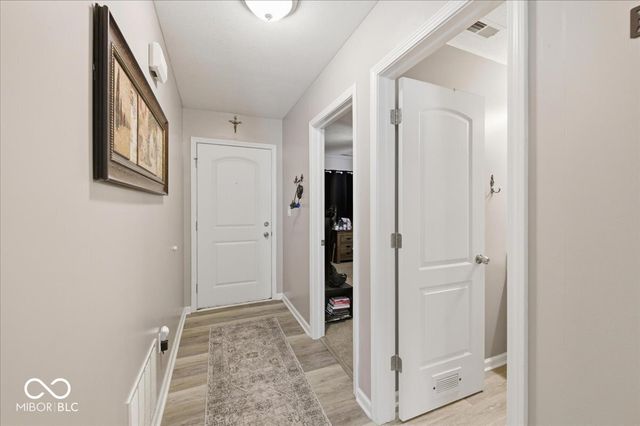 6429 Emerald Springs Drive, Indianapolis, IN 46221