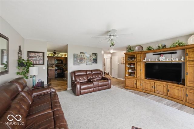 6429 Emerald Springs Drive, Indianapolis, IN 46221