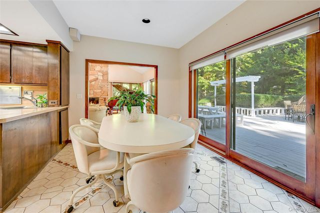 6 Cliffside Drive, Port Jefferson, NY 11777