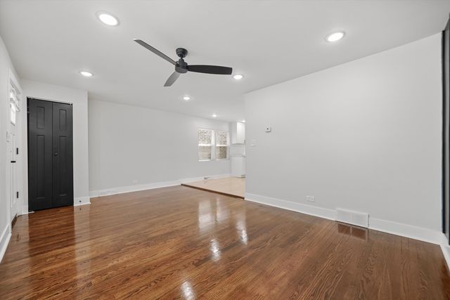 7006 S Bell Avenue, Chicago, IL 60636