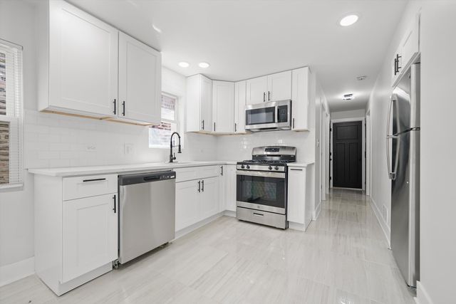 7006 S Bell Avenue, Chicago, IL 60636