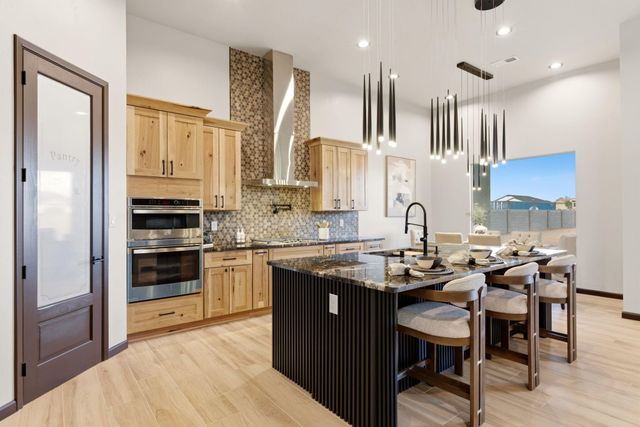 400 5th Street NE, Rio Rancho, NM 87124