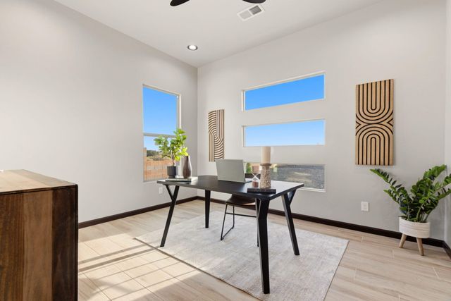 400 5th Street NE, Rio Rancho, NM 87124