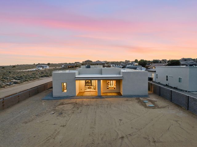 400 5th Street NE, Rio Rancho, NM 87124