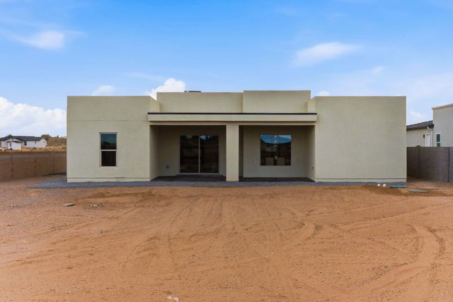 400 5th Street NE, Rio Rancho, NM 87124