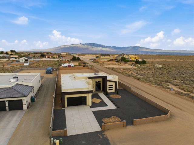 400 5th Street NE, Rio Rancho, NM 87124
