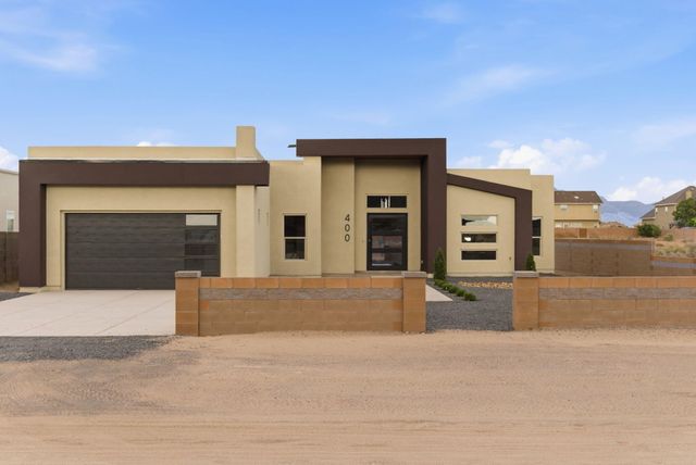 400 5th Street NE, Rio Rancho, NM 87124
