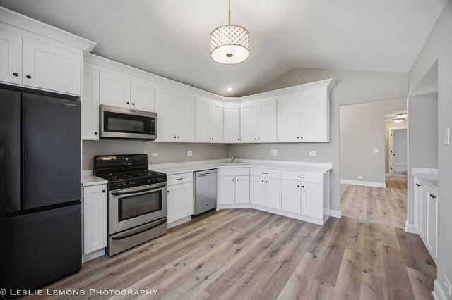 30W015 Juniper Court 30W015, Warrenville, IL 60555