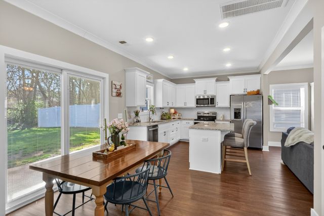 4212 Stark St, Murfreesboro, TN 37129