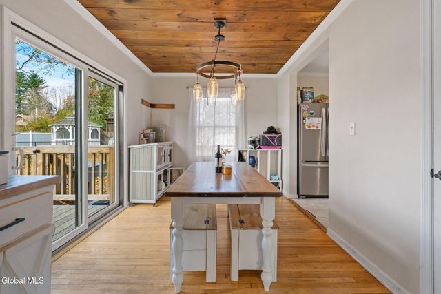 12 2nd Avenue, Mayfield, NY 12117