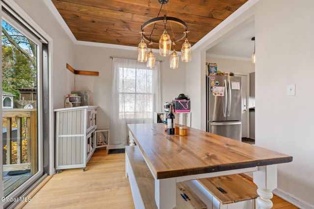 12 2nd Avenue, Mayfield, NY 12117