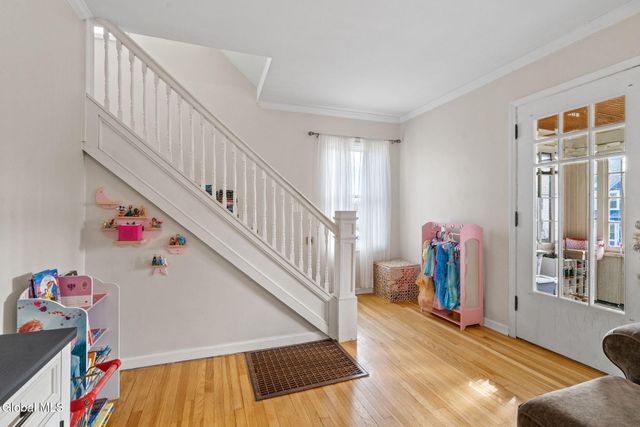 12 2nd Avenue, Mayfield, NY 12117