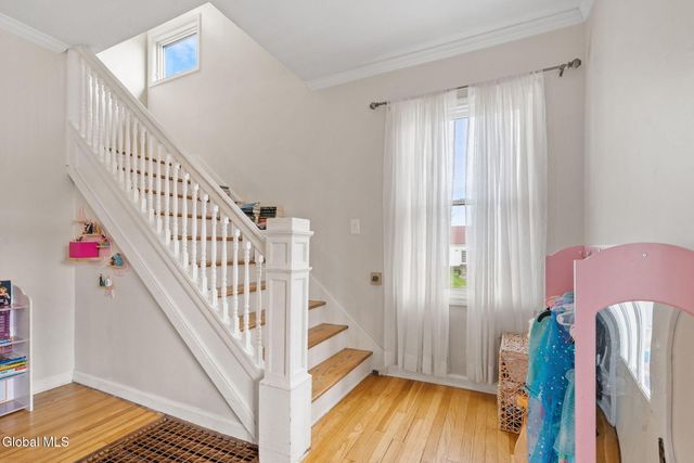 12 2nd Avenue, Mayfield, NY 12117