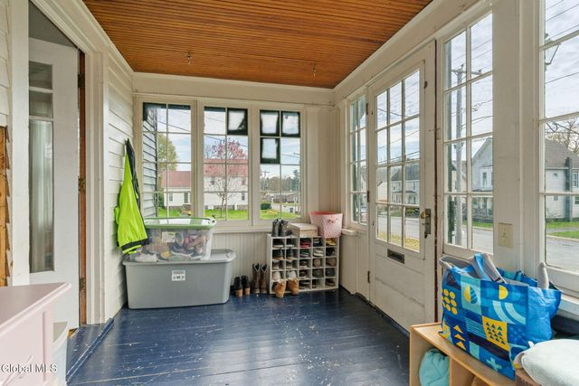 12 2nd Avenue, Mayfield, NY 12117