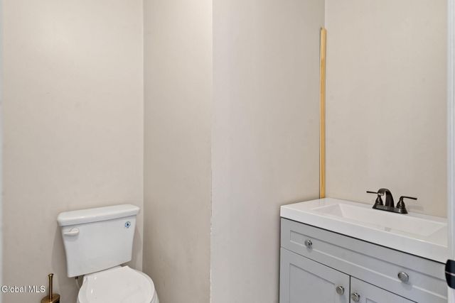 12 2nd Avenue, Mayfield, NY 12117