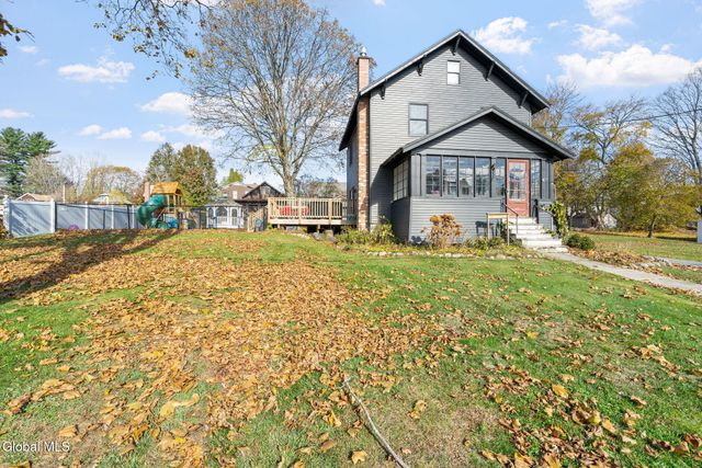 12 2nd Avenue, Mayfield, NY 12117