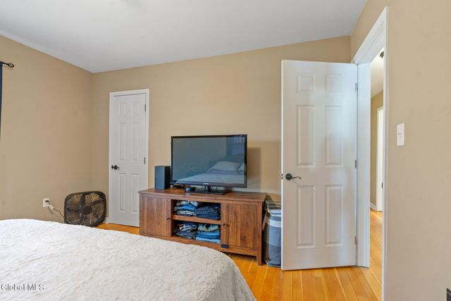 12 2nd Avenue, Mayfield, NY 12117