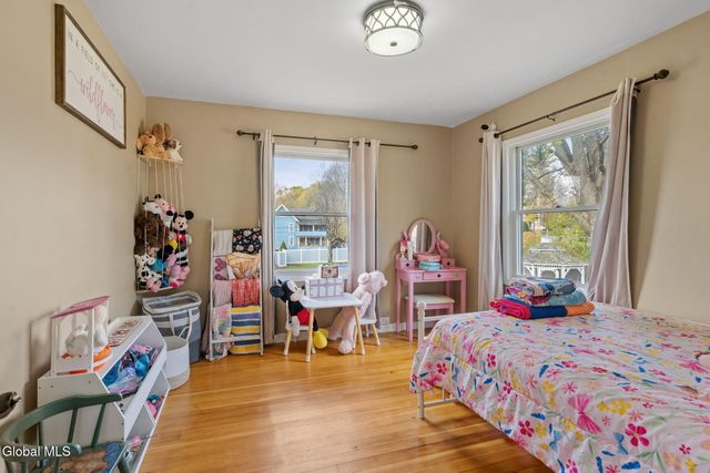 12 2nd Avenue, Mayfield, NY 12117