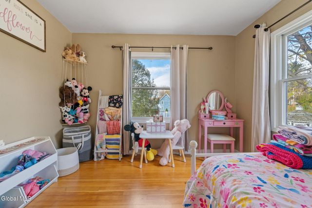 12 2nd Avenue, Mayfield, NY 12117