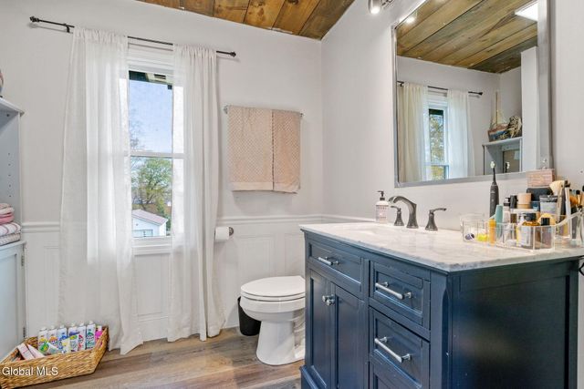 12 2nd Avenue, Mayfield, NY 12117