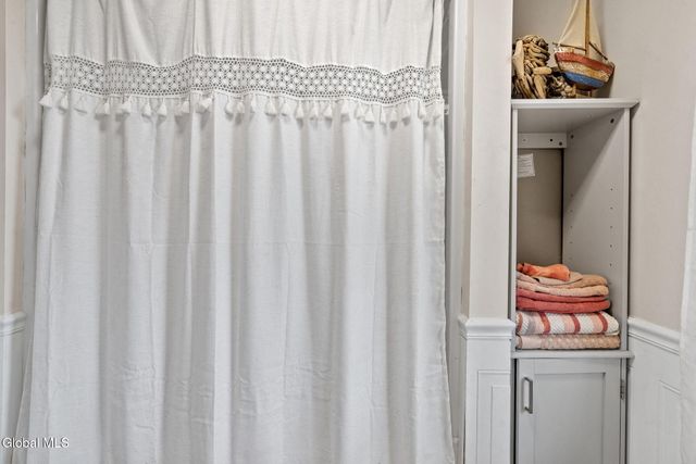 12 2nd Avenue, Mayfield, NY 12117