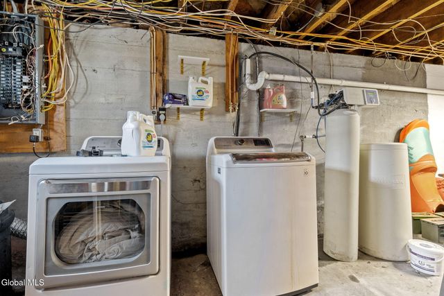 12 2nd Avenue, Mayfield, NY 12117