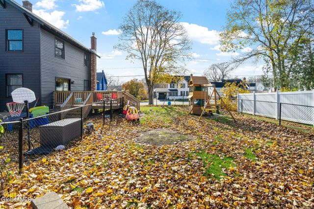 12 2nd Avenue, Mayfield, NY 12117