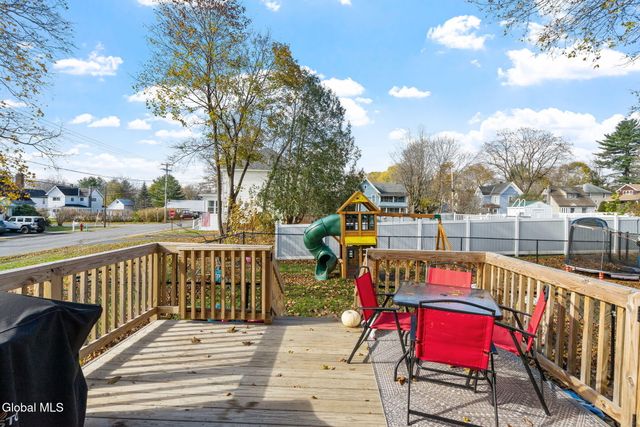 12 2nd Avenue, Mayfield, NY 12117