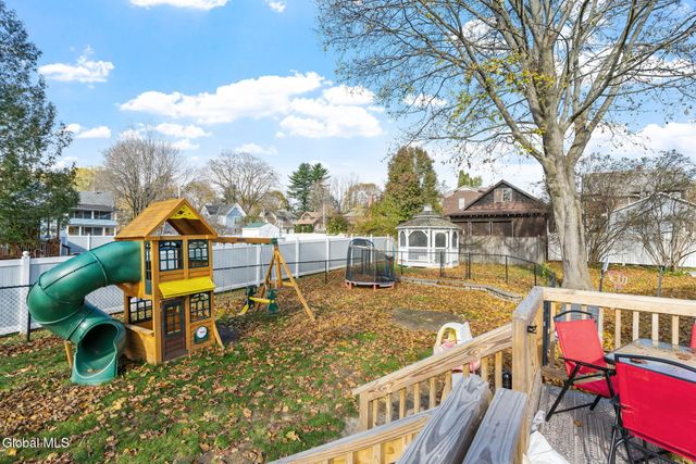 12 2nd Avenue, Mayfield, NY 12117