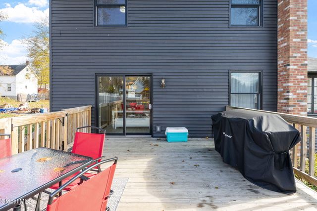 12 2nd Avenue, Mayfield, NY 12117