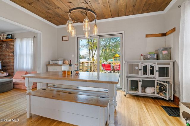 12 2nd Avenue, Mayfield, NY 12117