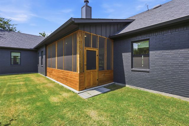 344 Zebrastone Way, Poolville, TX 76487