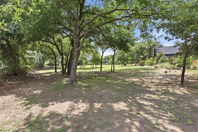 344 Zebrastone Way, Poolville, TX 76487