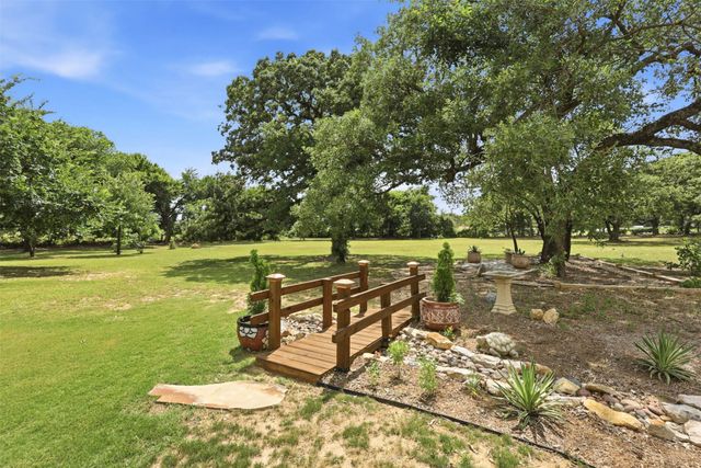 344 Zebrastone Way, Poolville, TX 76487