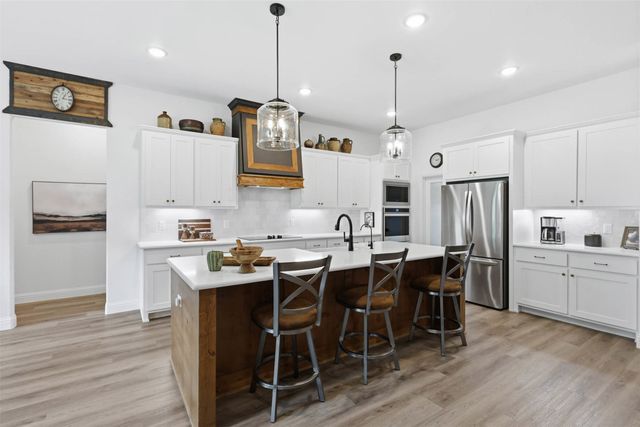 344 Zebrastone Way, Poolville, TX 76487