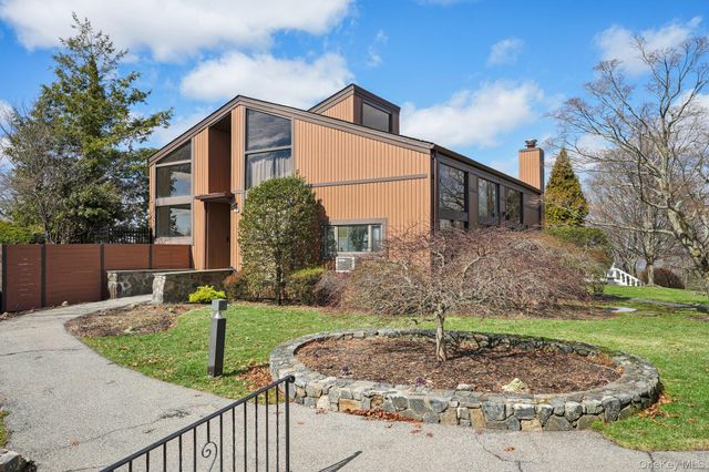207 Martling Avenue, Tarrytown, NY 10591