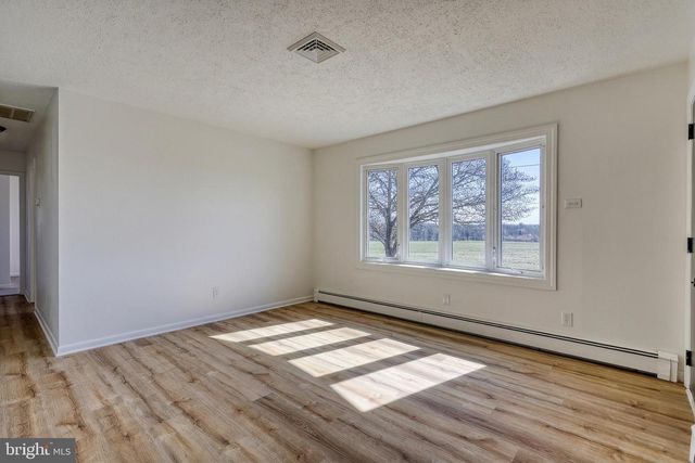 2707 EMIG MILL RD, Dover, PA 17315