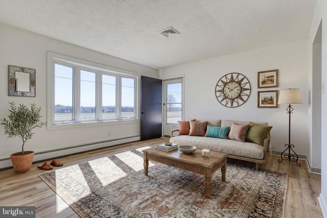 2707 EMIG MILL RD, Dover, PA 17315