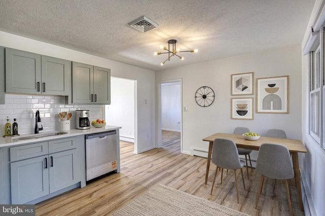 2707 EMIG MILL RD, Dover, PA 17315