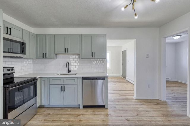 2707 EMIG MILL RD, Dover, PA 17315