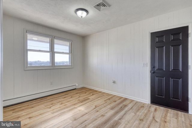 2707 EMIG MILL RD, Dover, PA 17315